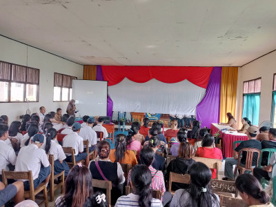 PEMBAGIAN AMPLOP KELULUSAN 
