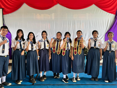 PEMBAGIAN AMPLOP KELULUSAN 
